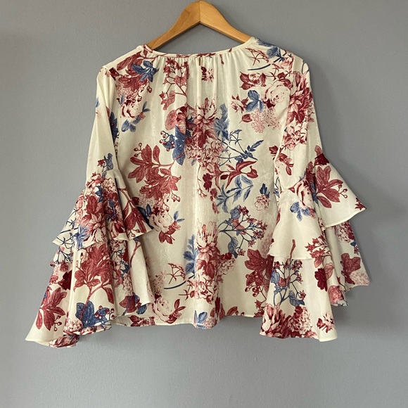 🛑SOLD MISA Los Angeles Leona Floral Ruffle Sleeve Boho Blouse Size XS - Picture 8 of 10